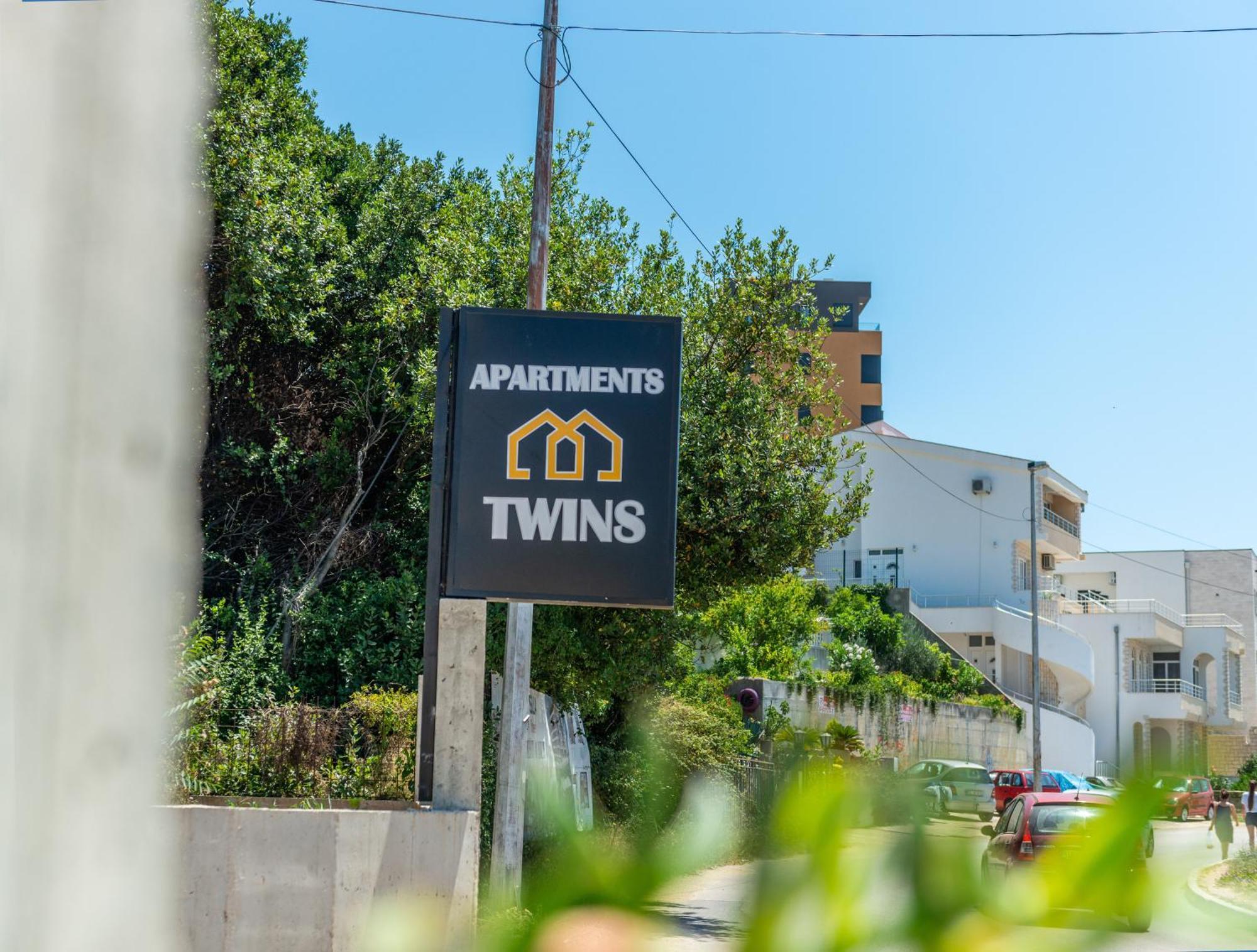 Twins Apartments 乌尔齐尼 外观 照片